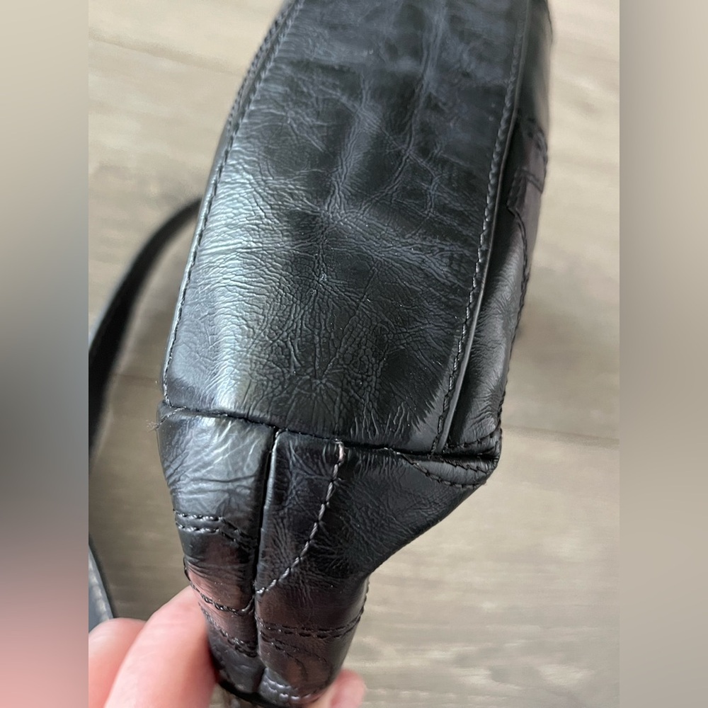 EUC Coach Black Hobo Bag Circa 2012 and Coach Love Large Wristlet Circa 2019 - Picture 12 of 16